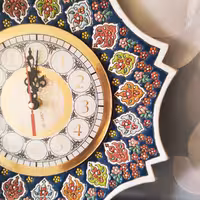 ساعت دیواری سفالی میناکاری