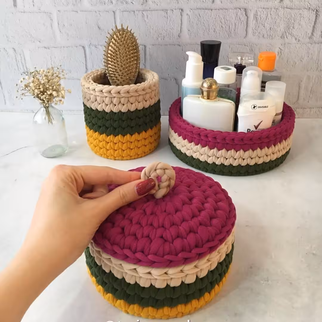 جاادکلنی و جاجواهری و اکسسوری و تریکو