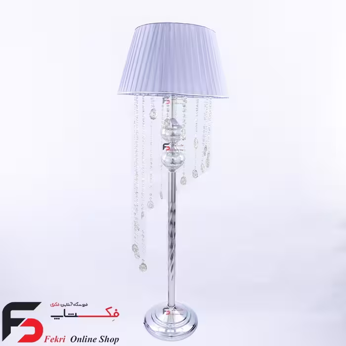 آباژور کنار سالنی مهتاب آبشاری بلند پیکوک