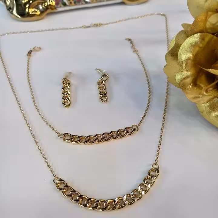 سرویس کارتیر مدل جدید رنگ ثابت پلاک وسط آب طلا ضدحساسیت