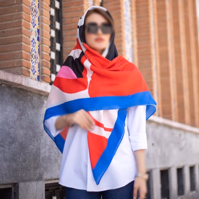روسری قواره بزرگ طرح چهره