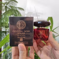 ادکلن زنانه شمیاس مدل ورساچه کریستال نویر (Versace Crystal Noir)