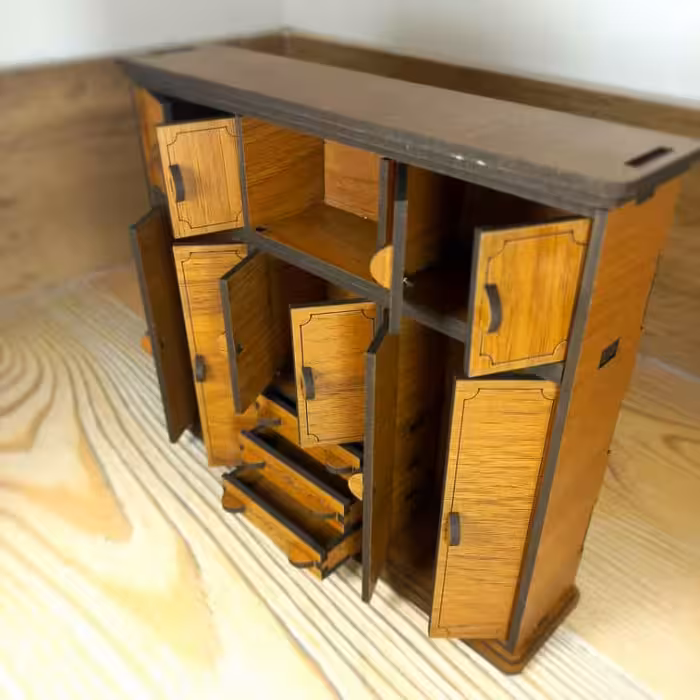 کمد وسایل  ماکت مجتبی بسیار جادار و محکم مخصوص استفاده در خانه عر وسکی و باربی که هوش و خلاقیقت را بسیار بالا می برد 