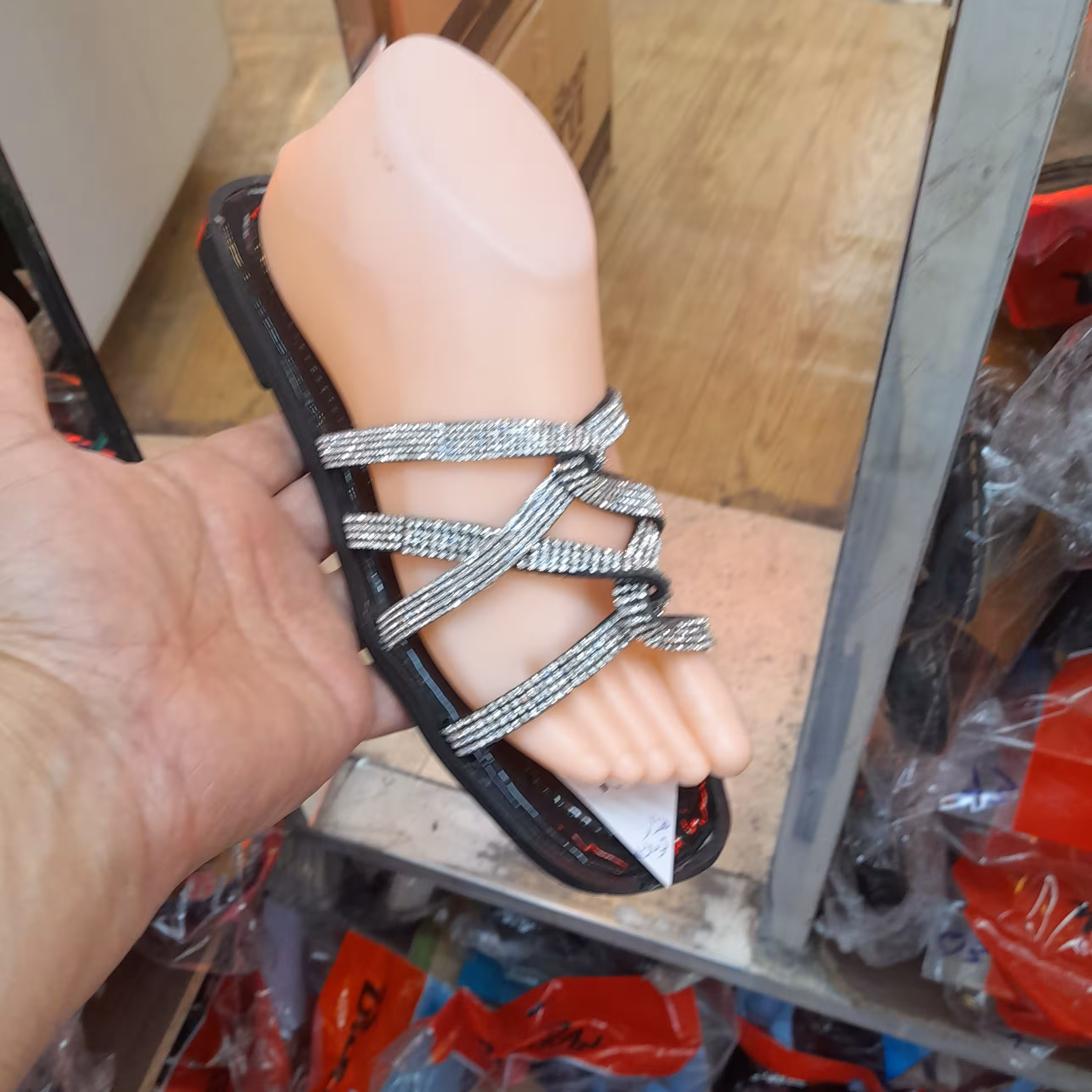 صندل 3بند نگین دار پاشنه تخت