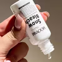 کرم روشن‌کننده و سفید کننده و ضد لک پوست نقاط حساس و بیکینی مویام Snow Bleach حجم 30 میل