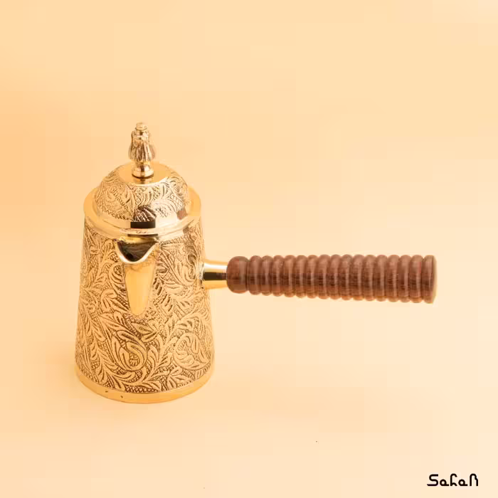 قهوه جوش برنجی طلایی در دار