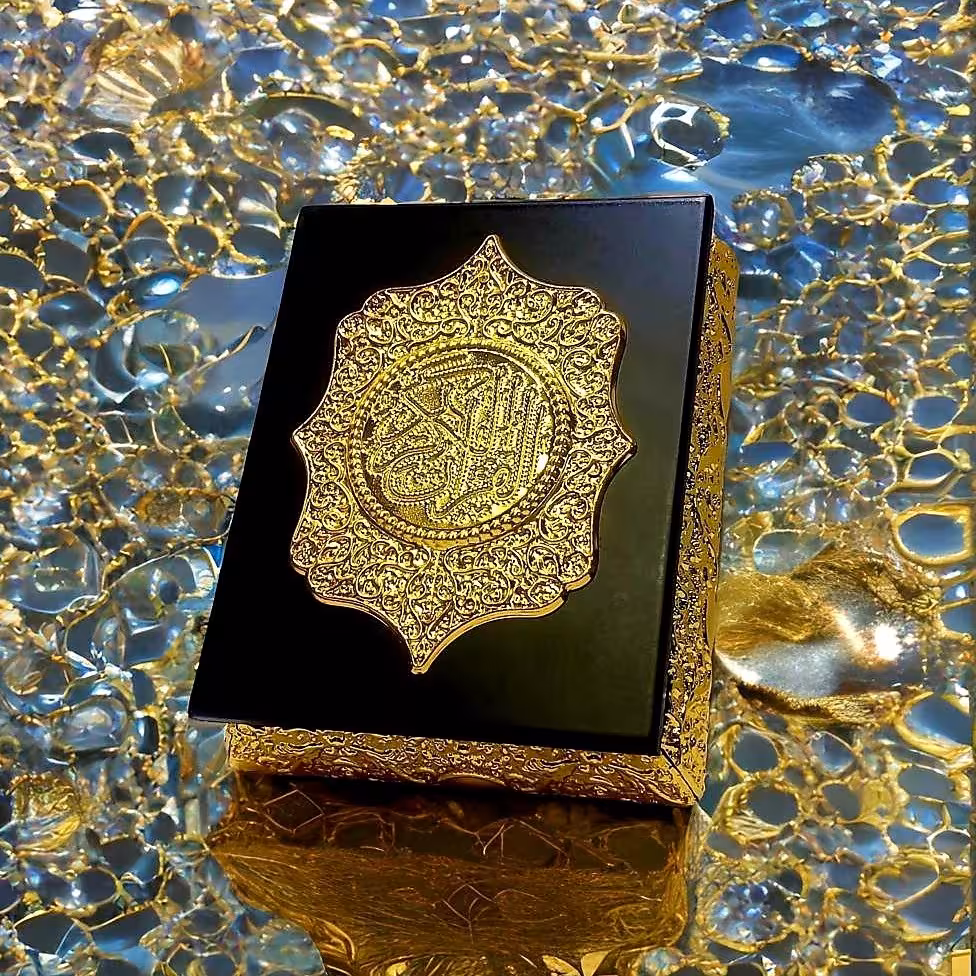 جا قرآنی لوکس چوب و فلز  آبکاری طلایی خارجی سایز k22 عالیجناب