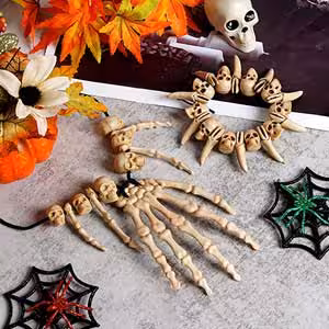 گردنبند و دستبند اسکلتی