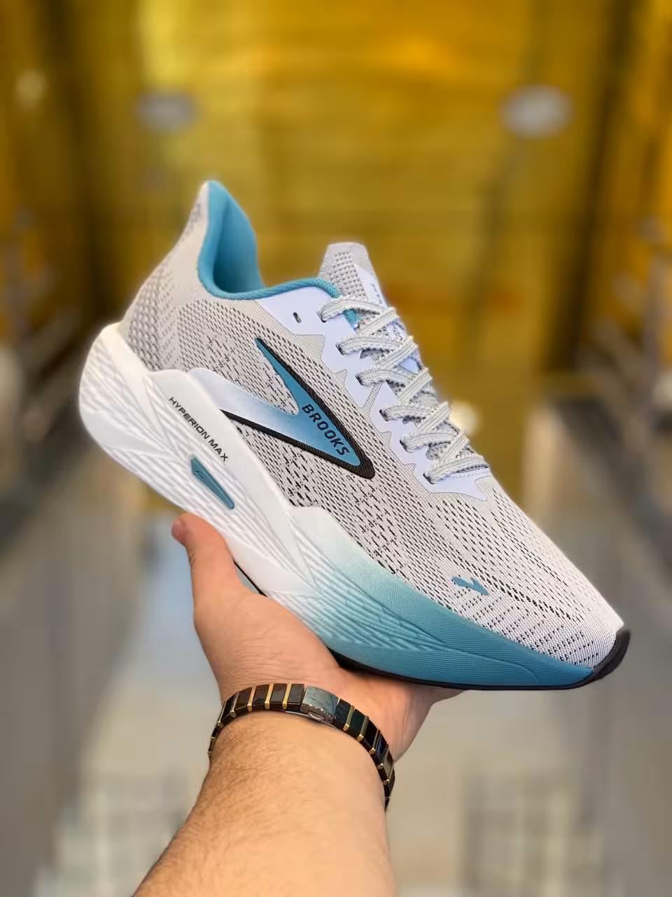 کتونی بروکس Hyperion Max 2