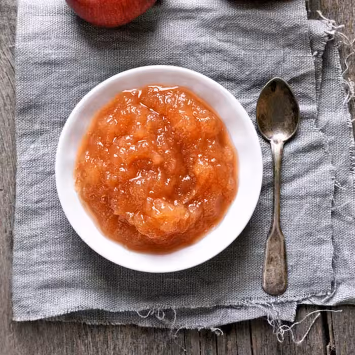 مارمالاد سیب خانگی در شیشه های سایز متوسط 
