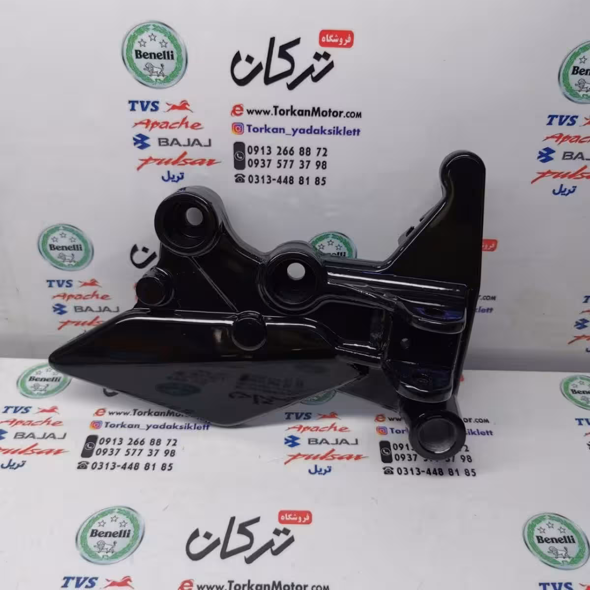 براکت جا پایه جلو سمت راست ( سمت پدال ترمز ) موتور SYM گالکسی NH اصلی