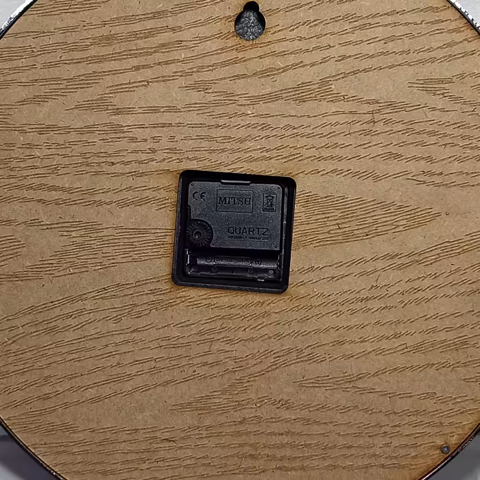 ساعت دیواری سیتی زن مدل 059