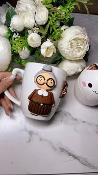 ماگ با طرح خمیری برجسته مادر بزرگ