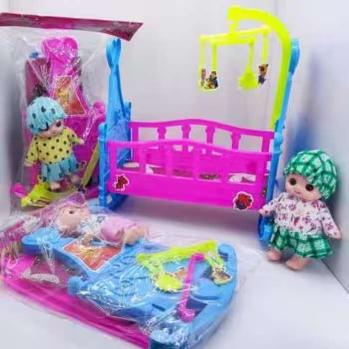 عروسک و گهواره