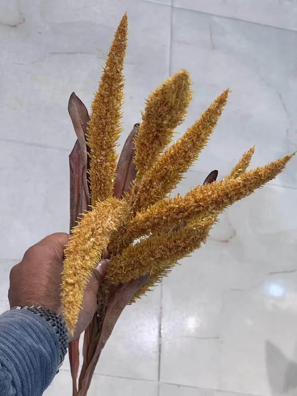 بوته مصنوعی پامپاس رنگ خردلی