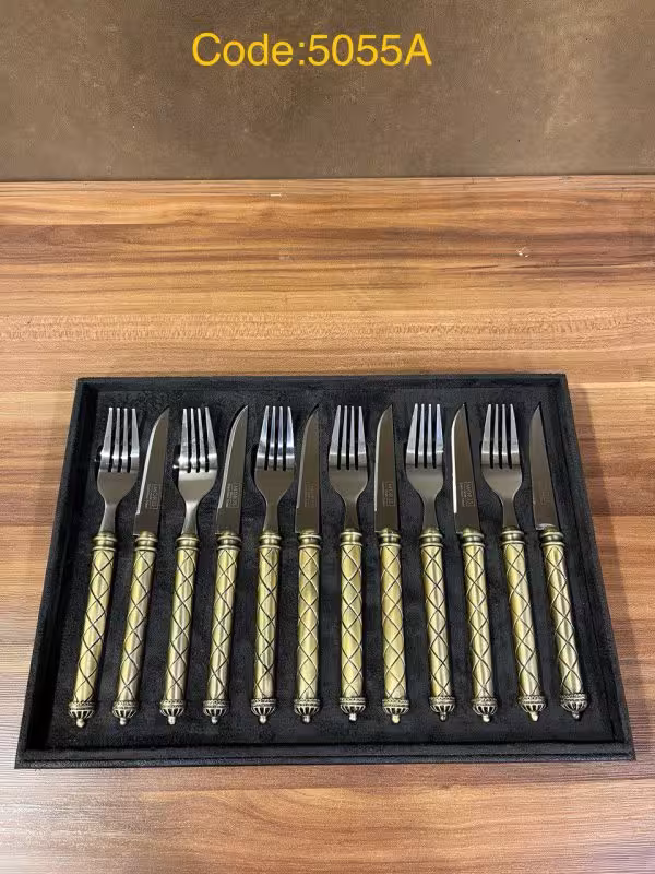 کارد وچنگال استیل دسته برنجی کد110496