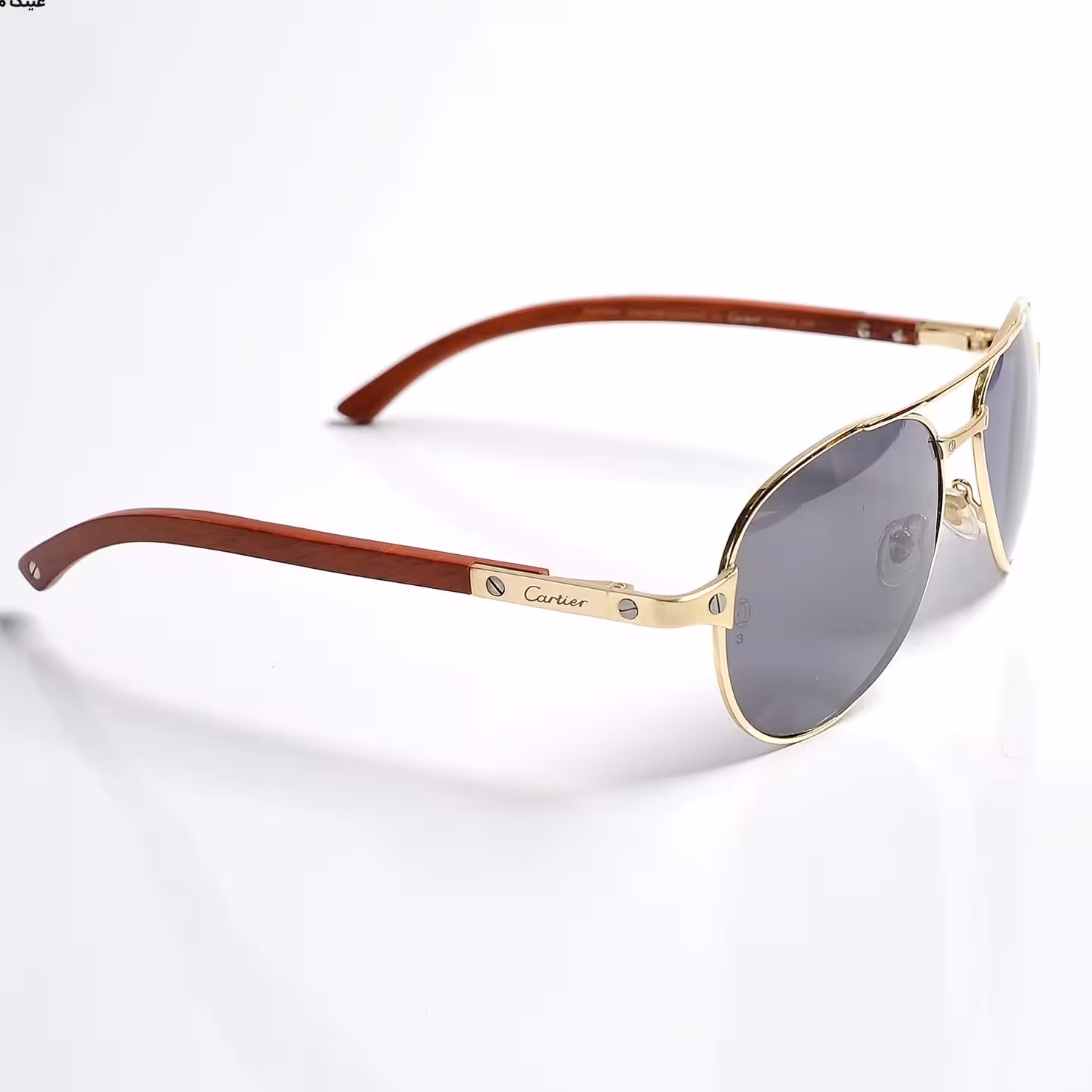 عینک‌آفتابی  شیک و جذاب  کارتیر