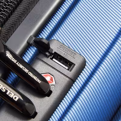 چمدان دلسی مدل  SHADOW 5.0 کد 2878801 سایز کوچک