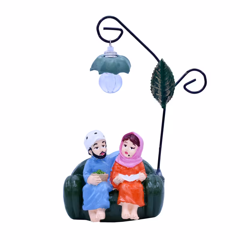 مجسمه مدل خانواده عرب چراغدار