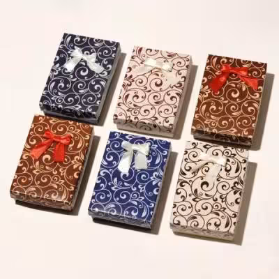 هارد باکس . جعبه کادویی گردنبند..