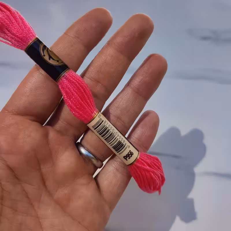 نخ گلدوزی پنگوئن کد 956