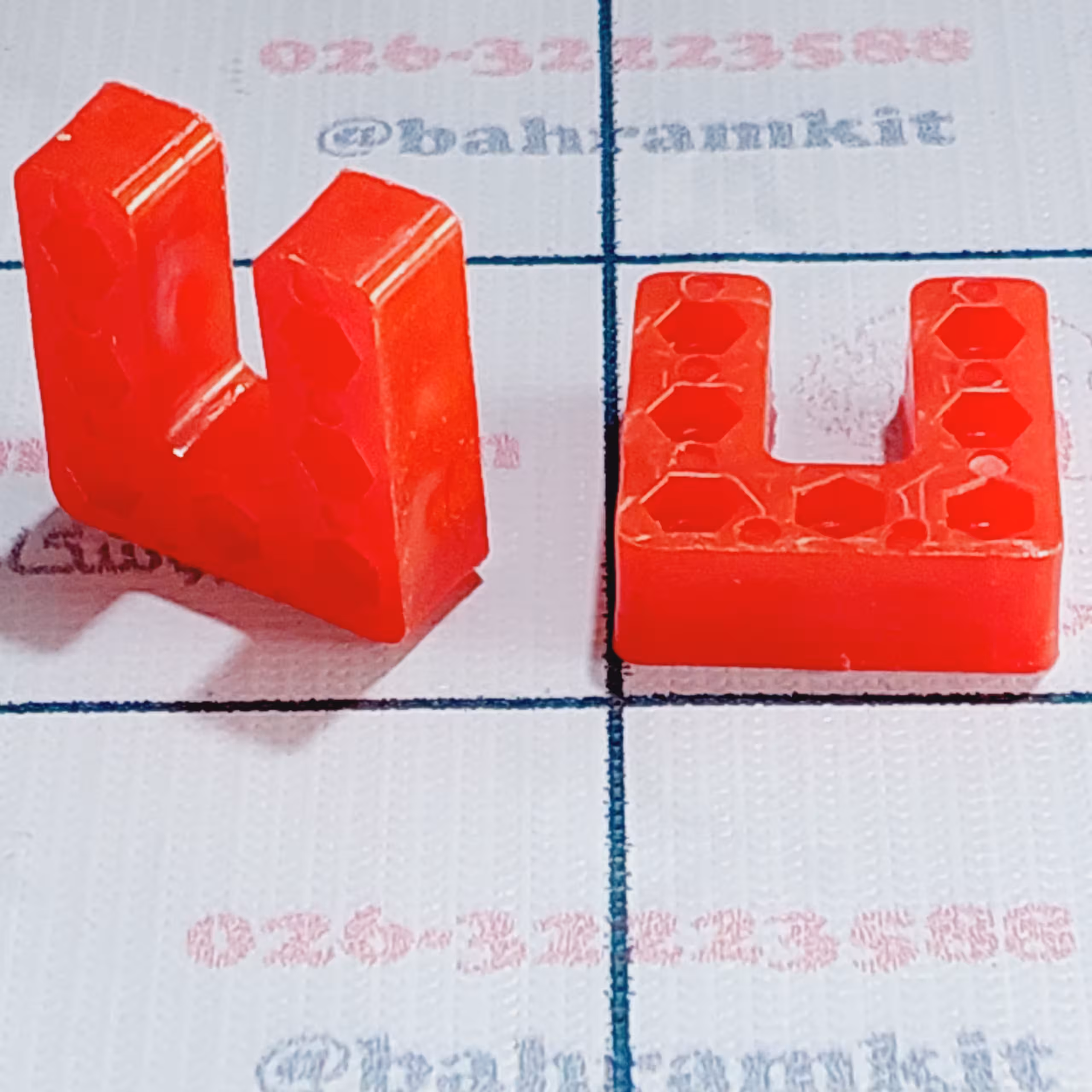 سازه پلاستیک U عمده 500 عدد