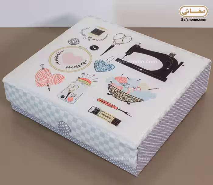 جعبه و وسایل خیاطی طرح چرخ و لوازم خیاطی سفید