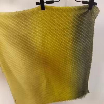 شال پلیسه سبز