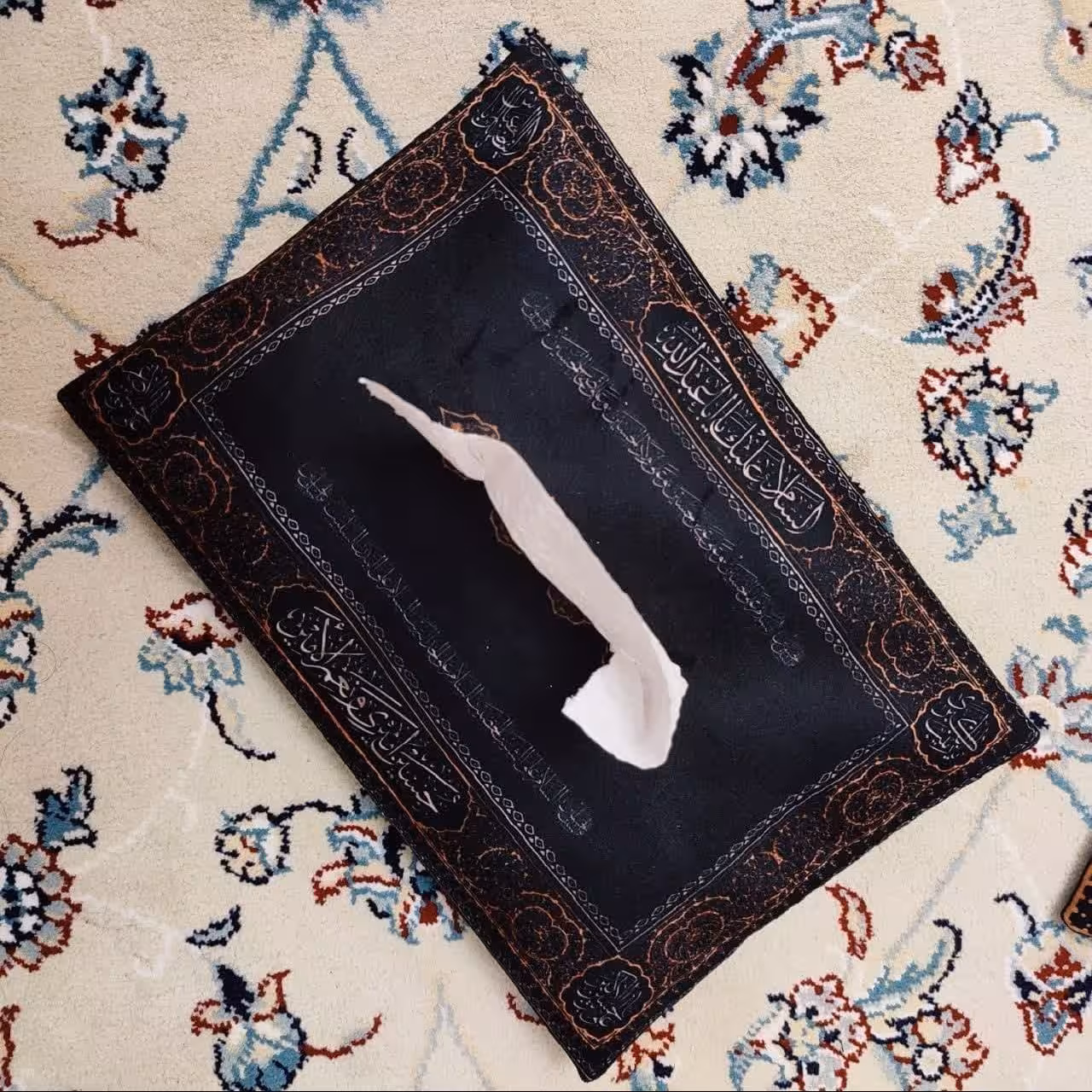 جادستمال کاغذی مخمل