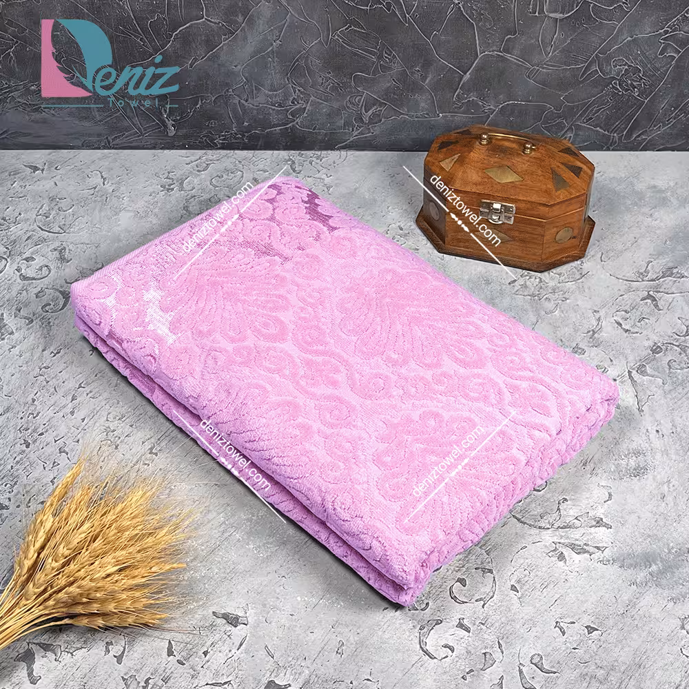 حوله حمامی طرح آکانتوس رنگ یاسی