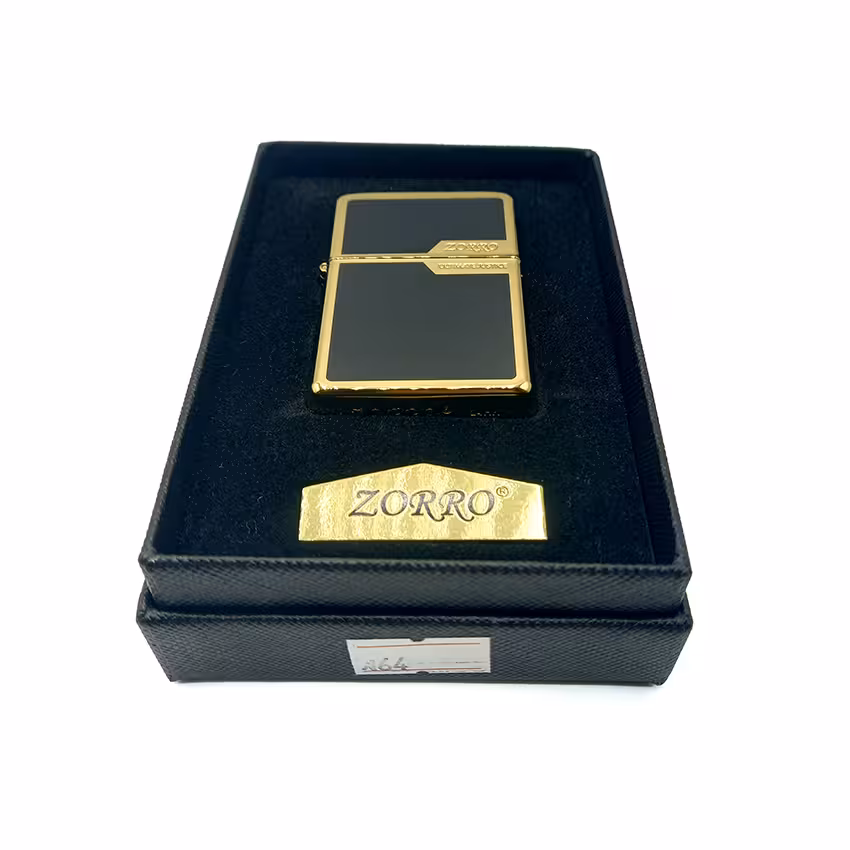 فندک بنزینی زورو رنگ مشکی طلایی کد L130048