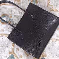 کیف چرمی زنانه دست دوز