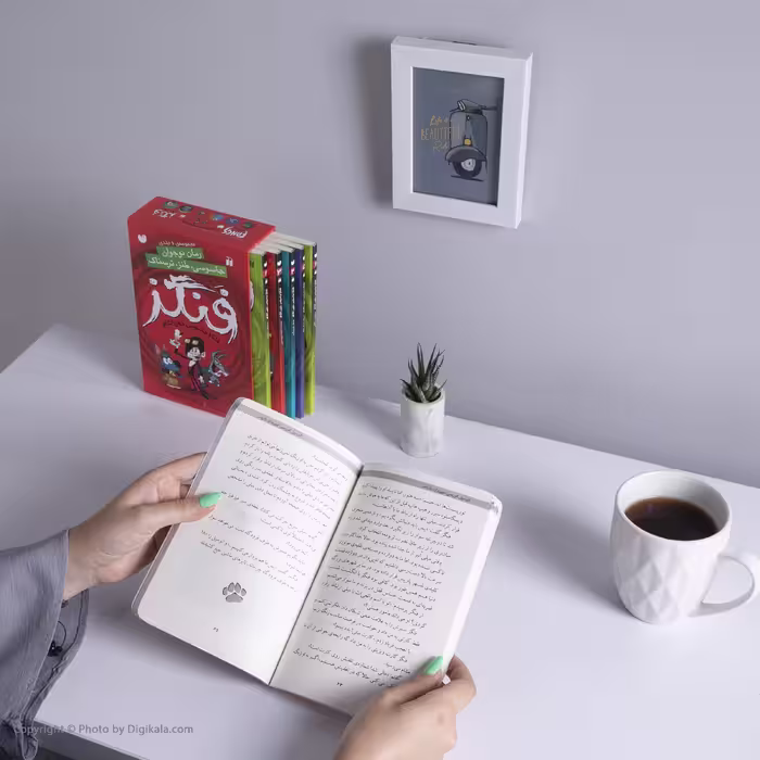 کتاب فنگز جاسوس خون آشام اثر تومی دونبوند نشر ذکر  6‌ جلدی