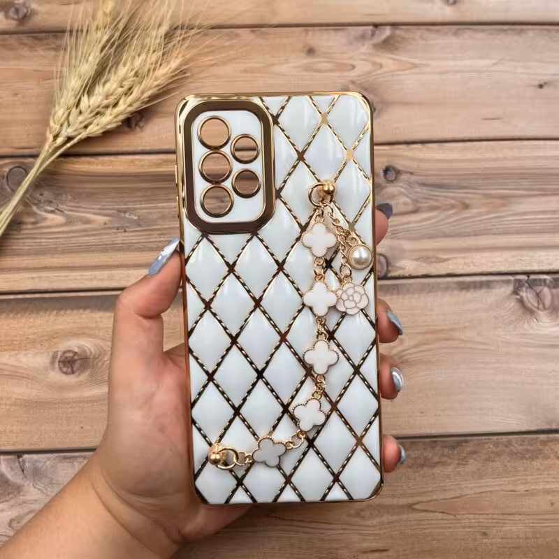 قاب گوشی Galaxy A73 5G سامسونگ دور طلایی  پافری دستبندی مرواریدی   کد 17497