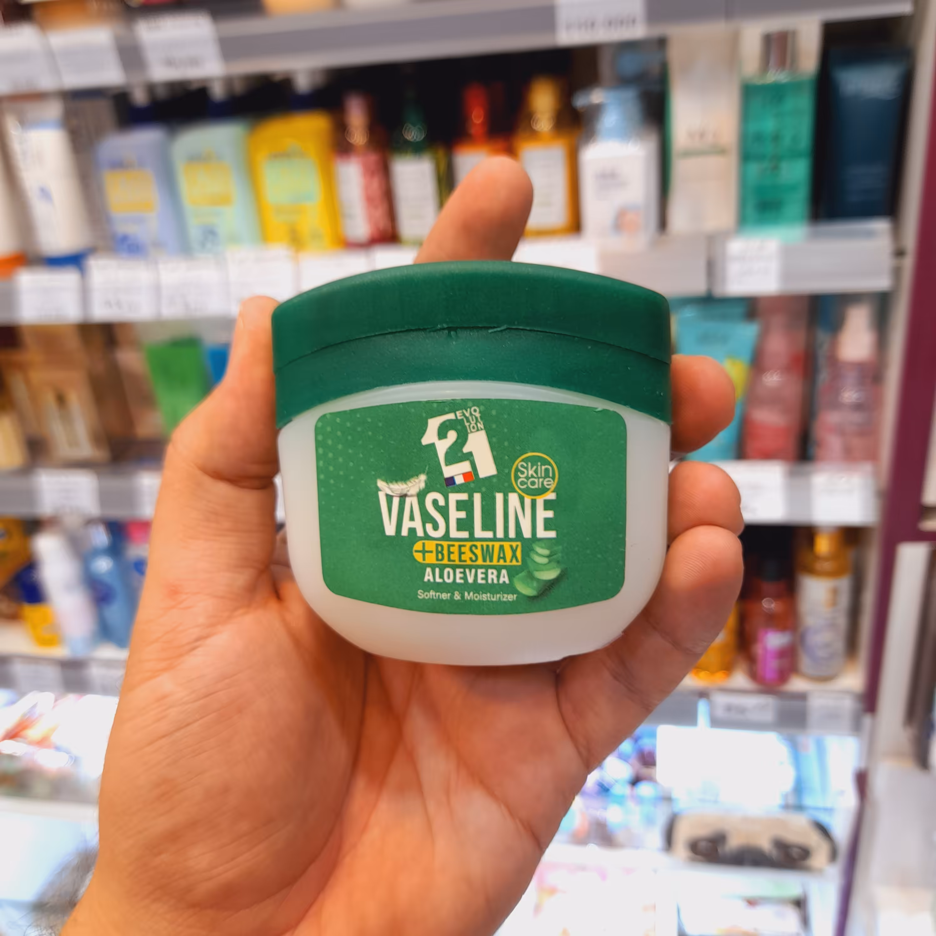 وازلین 121 معطر  آلوئه ورا120 میل
