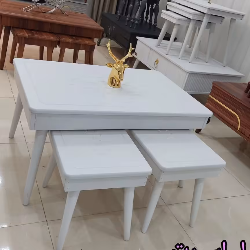 مبلمان مبل راحتی. // میز عسلی  در خدمت هستیم 🙏🌷