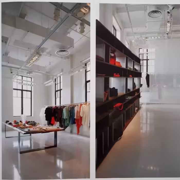كتاب Shopping space اثر جمعي از نويسندگان انتشارات D.P.U