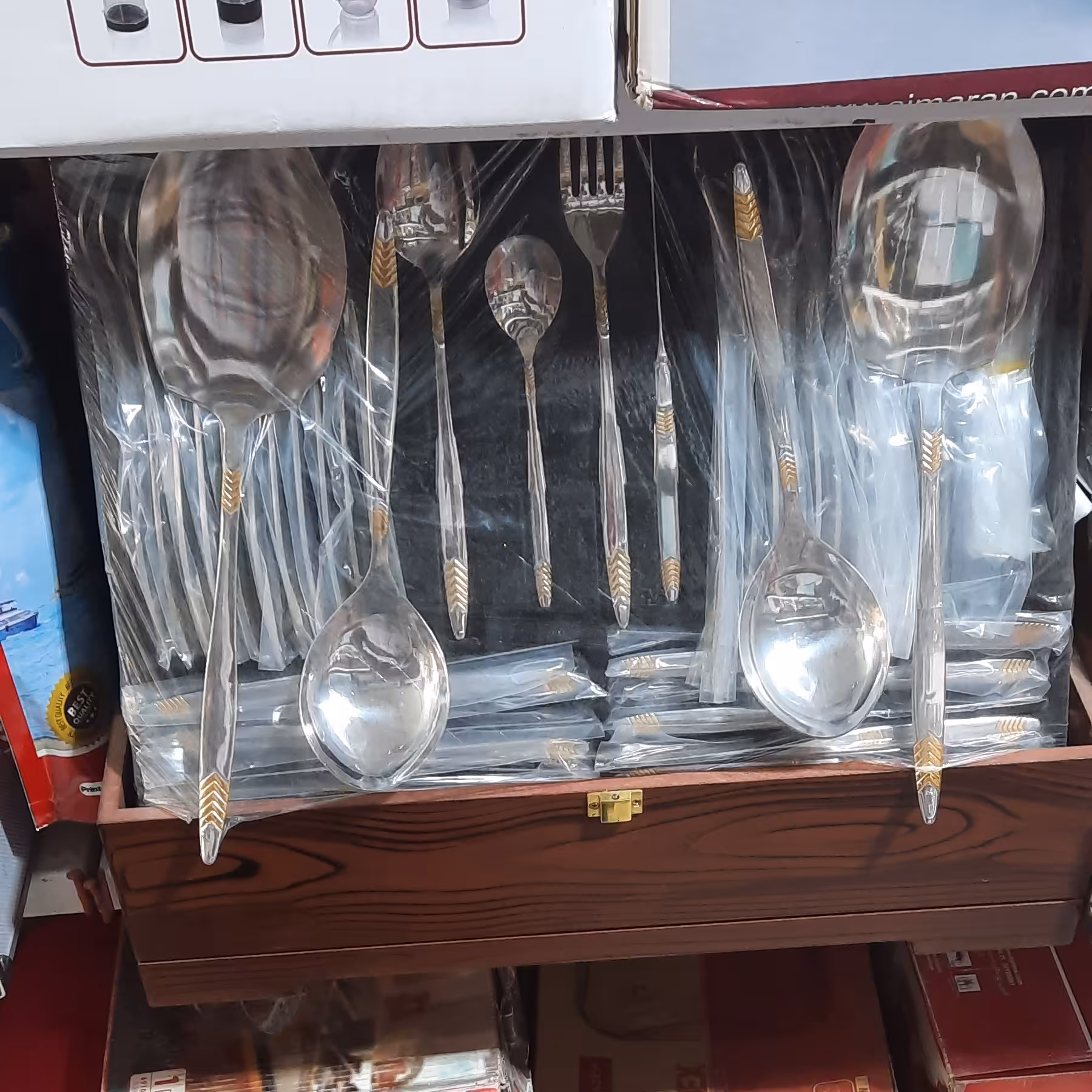 قاشق چنگال