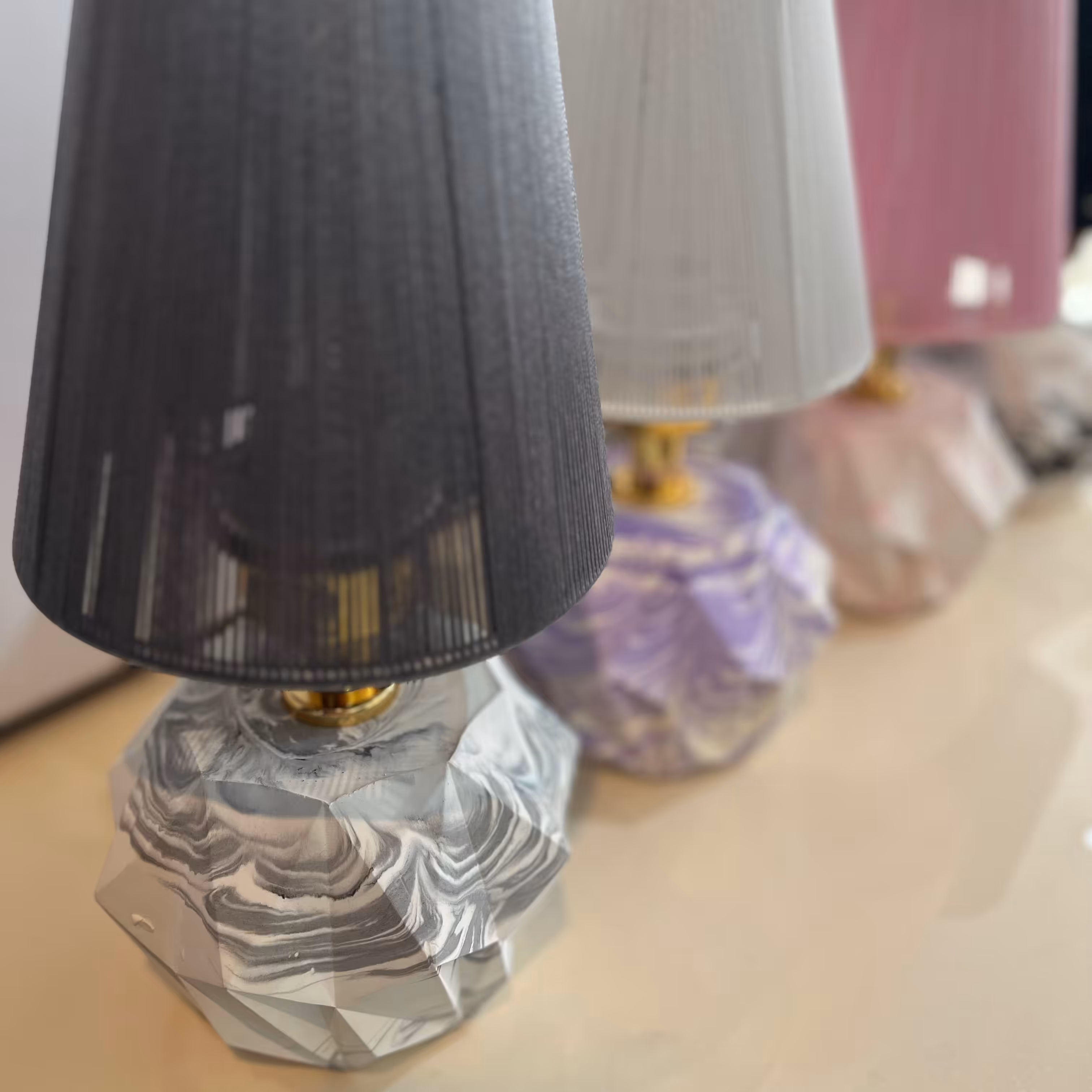 آباژور کوچک پودر سنگ صورتی طوسی مشکی سفید