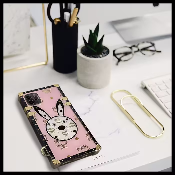 کاور مدل LX99 کد MCP مناسب برای گوشی موبایل اپل iPhone 11 Pro به همراه آویز
