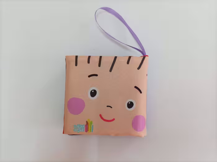 کتاب پارچه ای نی نی من قشنگه (تک زبانه) - ناشربوک | خرید آنلاین کتاب