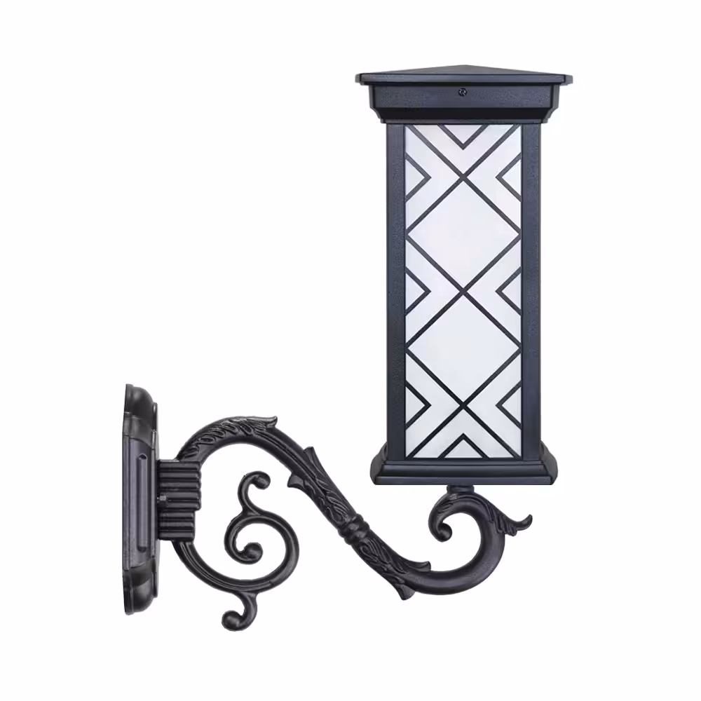 چراغ دیواری حیاطی و پارکی بیتانور مدل درتا بلند طرح دار کد 480222BT