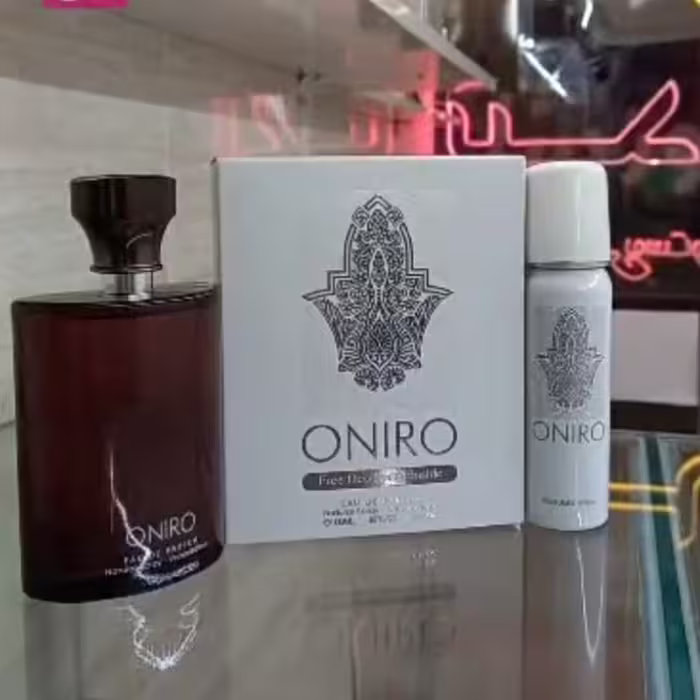 ادکلن اونیرو (ONIRO) رایحه خنک و شیرین ومرکباتی و اقیانوسی و گلی