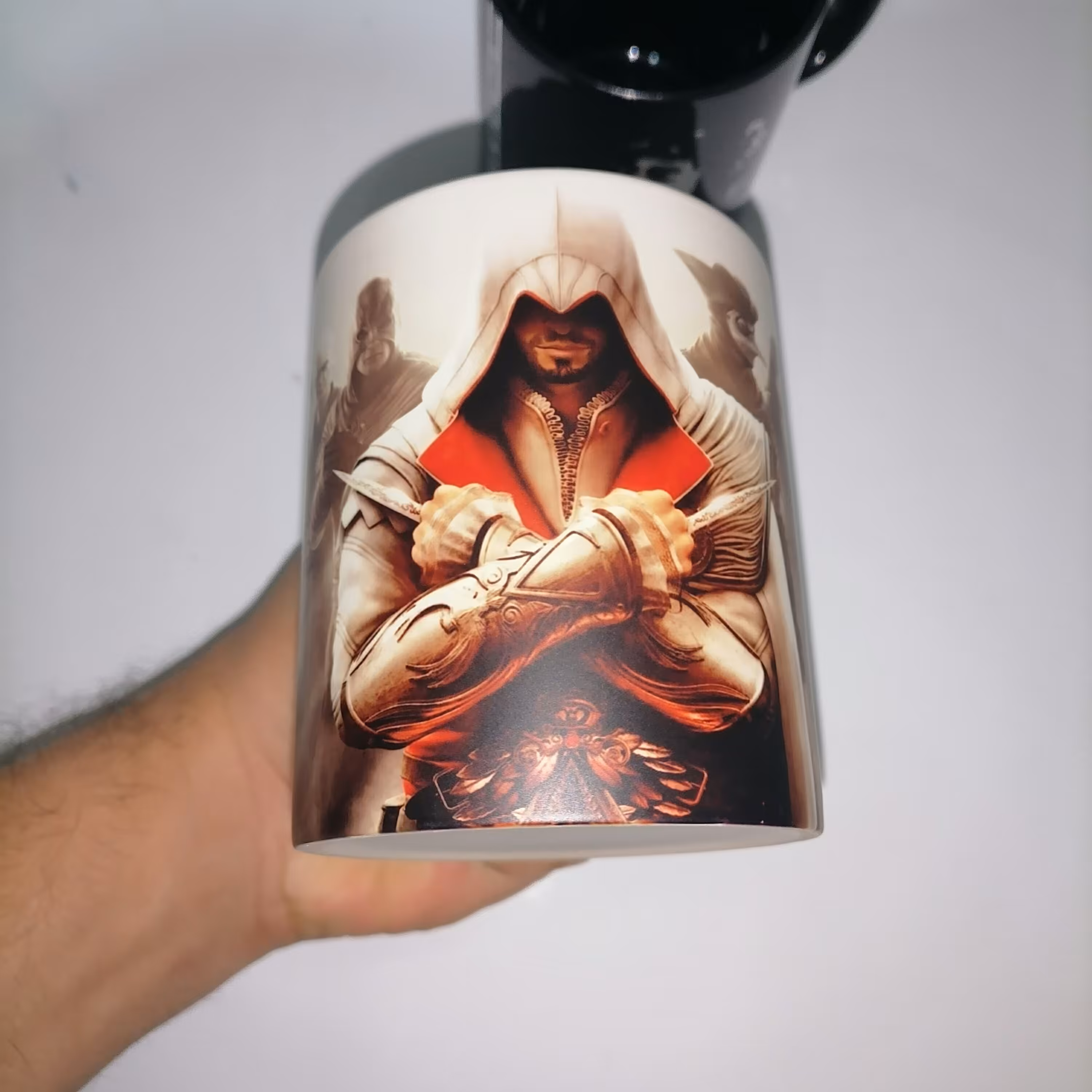 ماگ حرارتی گیمینگ اساسین کرید ( assassins creed ) اتزیو . ازیو . پلی استیشن.  ایکس باکس
