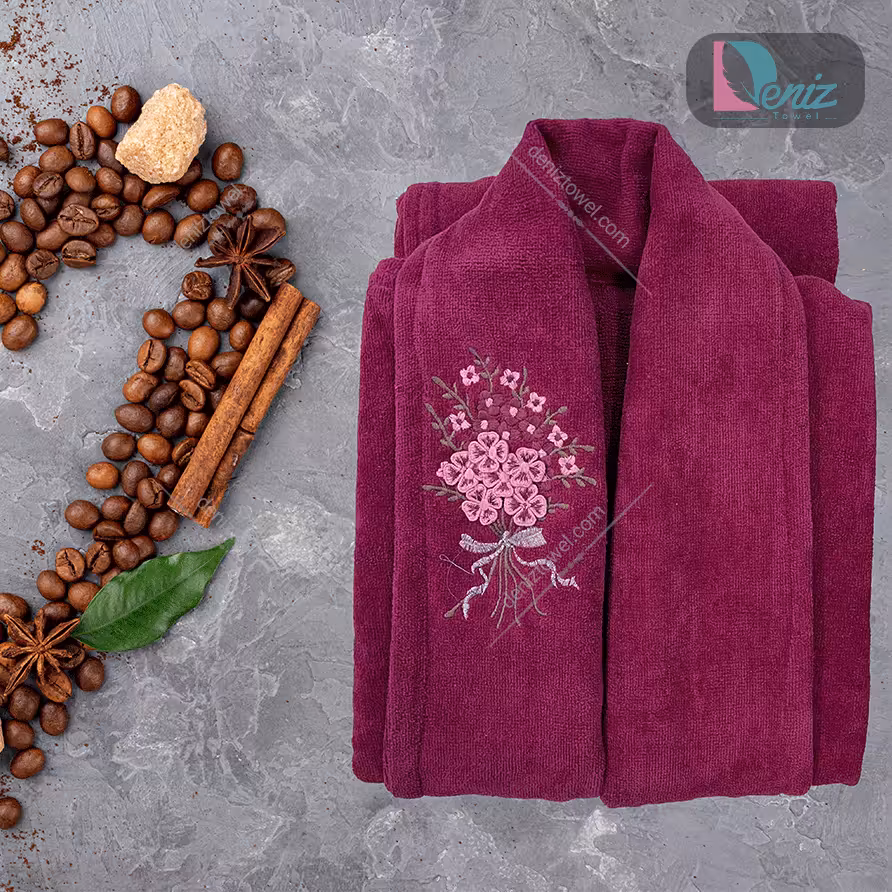حوله تن پوش طرح گلدوزی یاس رنگ عنابی