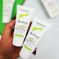 کرم پودر Actipur noreva کرم اکتی پور  طلائی ساخت فرانسه پوشش یکدست فرمولاسیون سبک کاملا مات ومخملی جلوگیری از خشکی پوست 