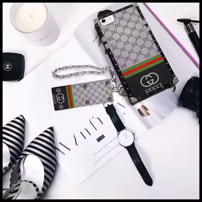 کاور مدل صندوقی کد 0011 مناسب برای گوشی موبایل اپل iPhone 6 /6s Plus به همراه آویز