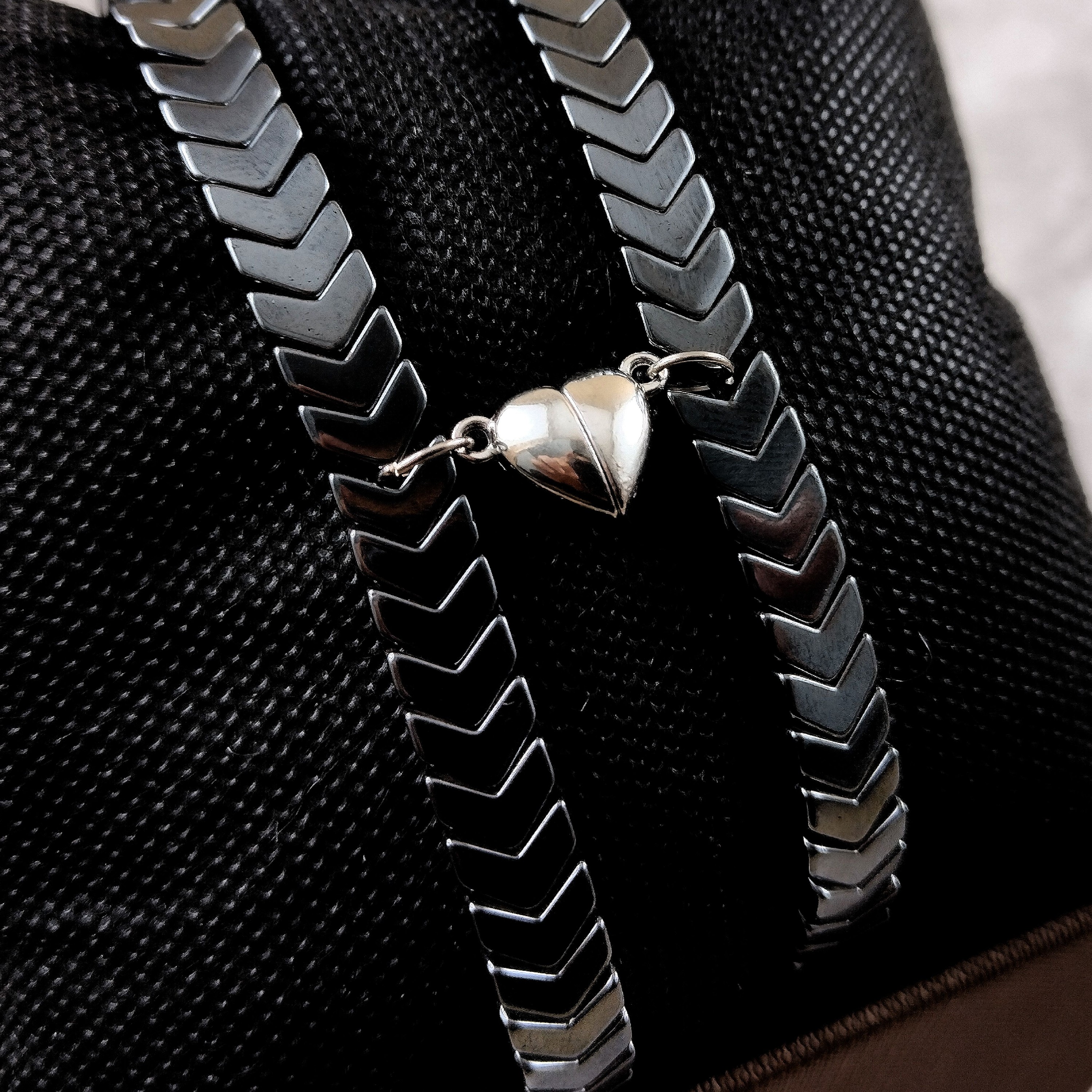 دستبند عشق حدید