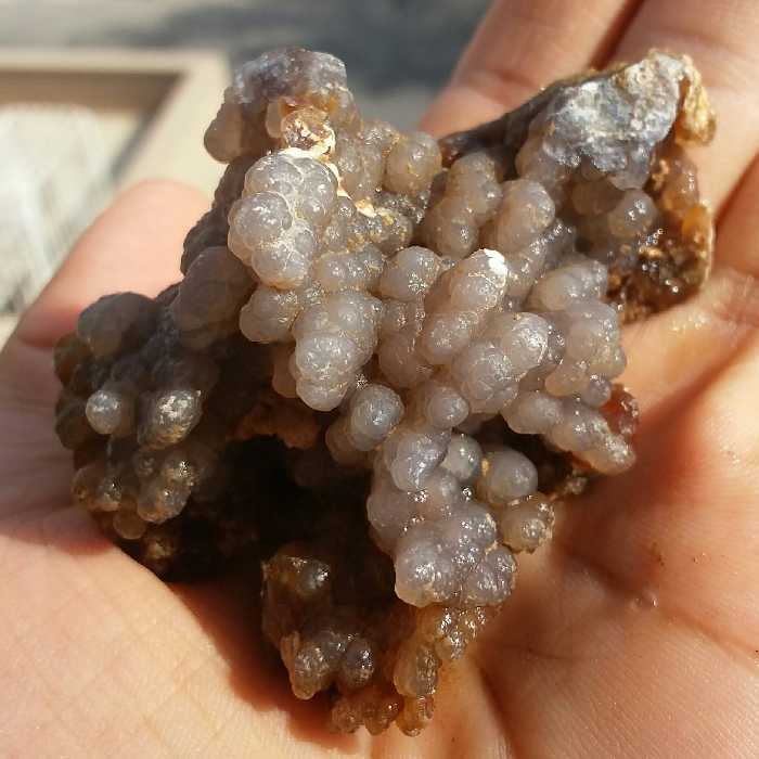 سنگ راف عقیق قندیلی نمونه کلکسیونی
بسیار زیبا شاهکار خلقت
خوش رنگ و بسیار زیبا 100 در 100 طبیعی