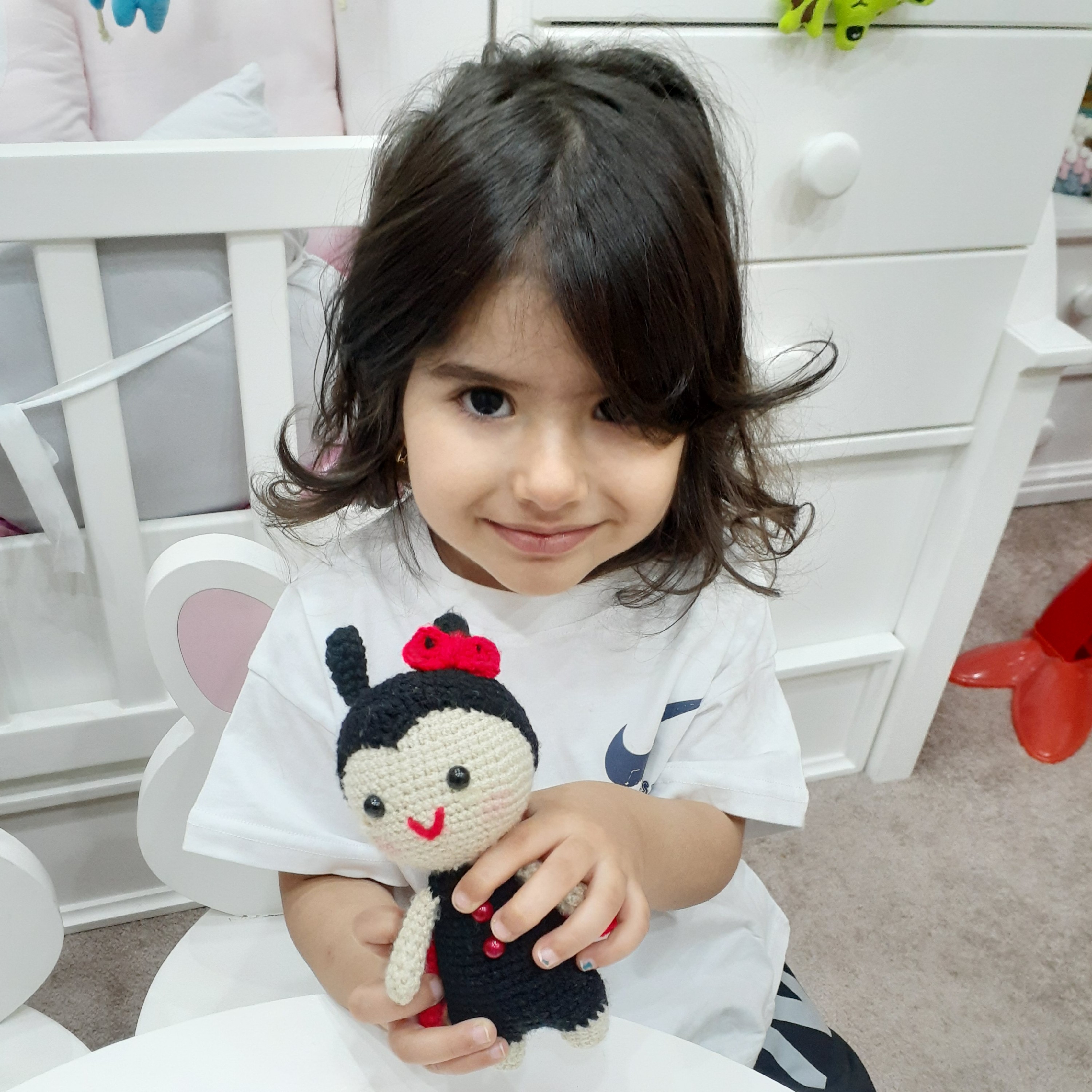 عروسک کفشدوزک